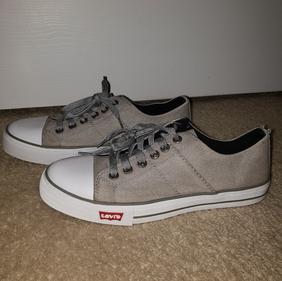 Shoes - Picture 2 of 3